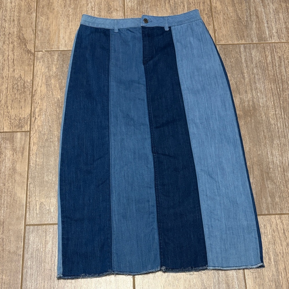 Denim skirt